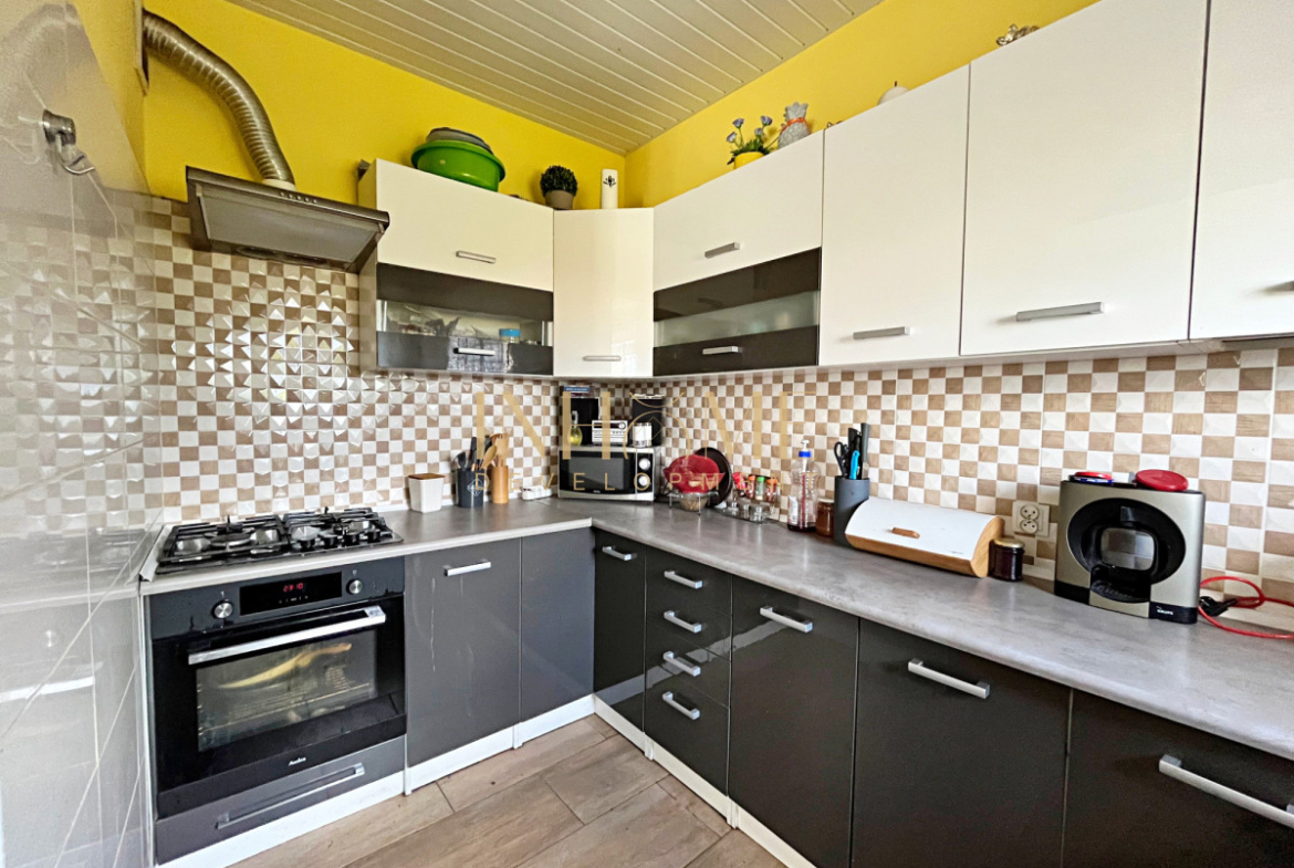 Dom z przestronną działką! - Gallery Image 7