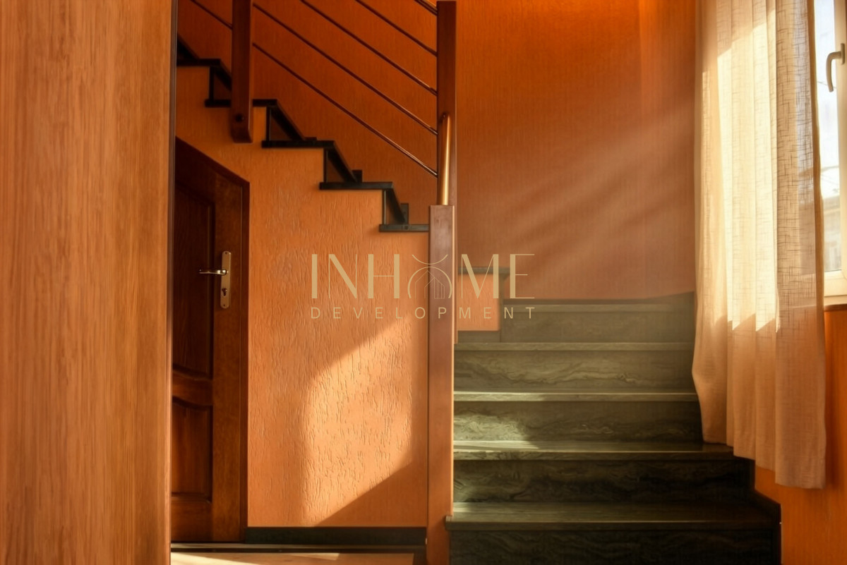 Dom | 2 mieszkania | Stajnia | Garaż - Gallery Image 10