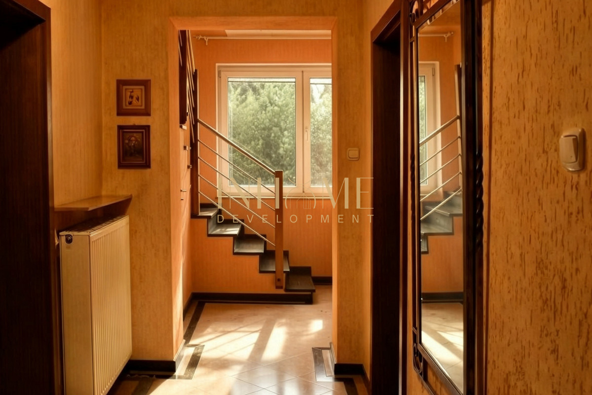 Dom | 2 mieszkania | Stajnia | Garaż - Gallery Image 14