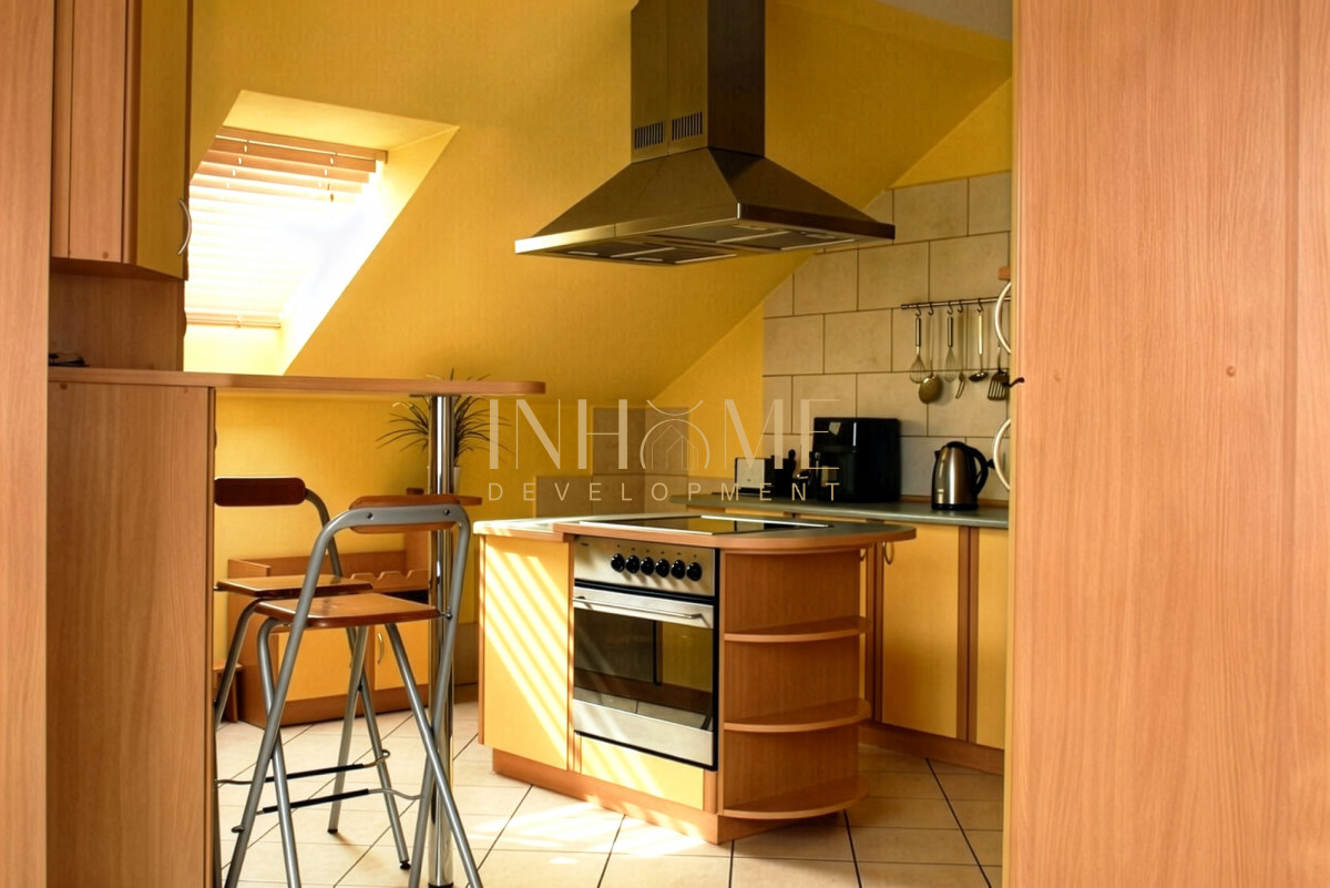 Dom | 2 mieszkania | Stajnia | Garaż - Gallery Image 9