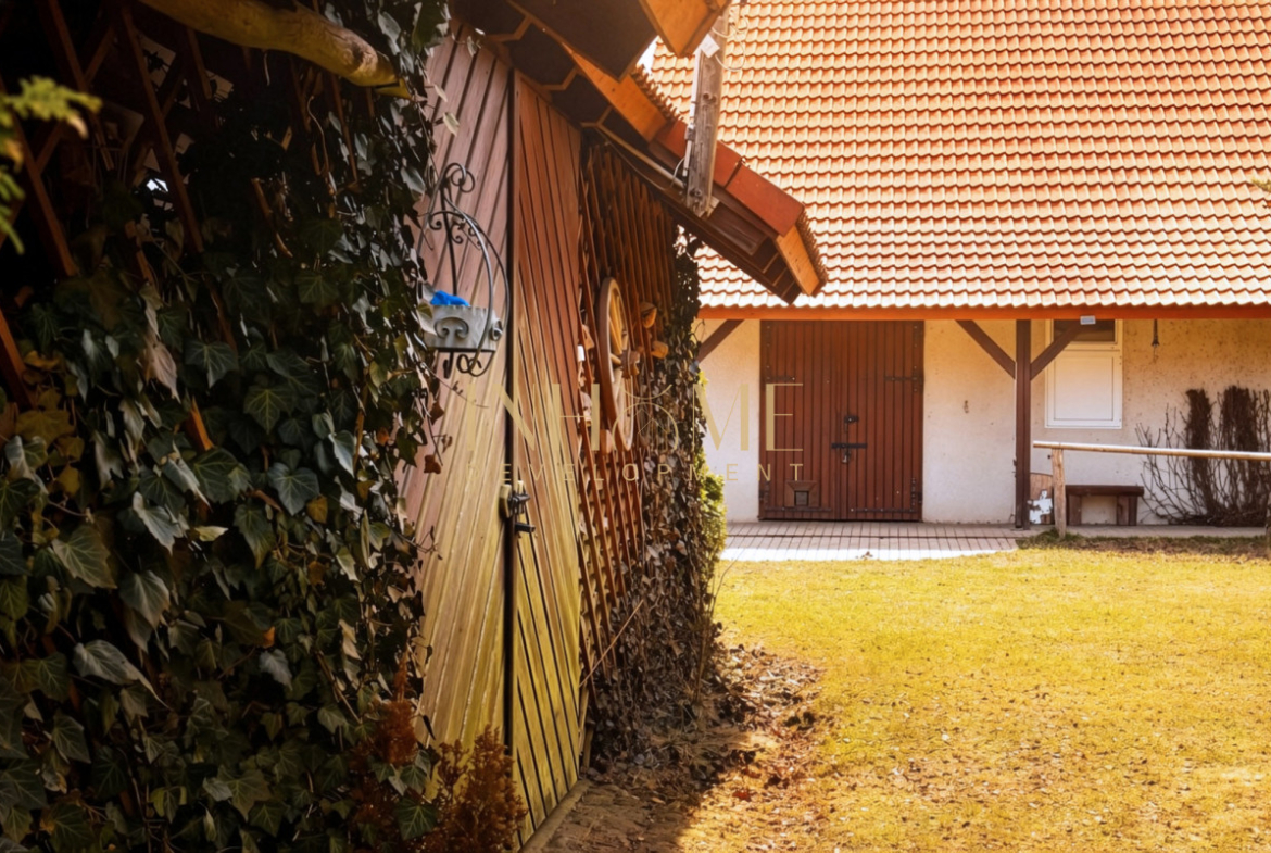 Dom | 2 mieszkania | Stajnia | Garaż - Gallery Image 4