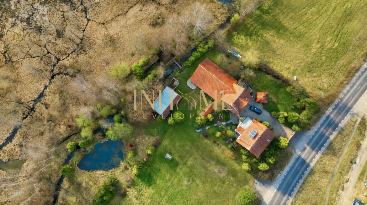 Dom | 2 mieszkania | Stajnia | Garaż - Gallery Image 5